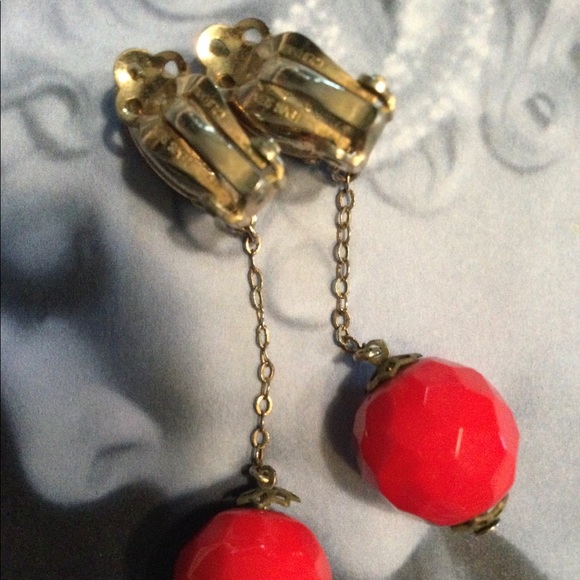 SOLD VTG Lewis Segal  Red Dangle Clip Earrings - Picture 6 of 7